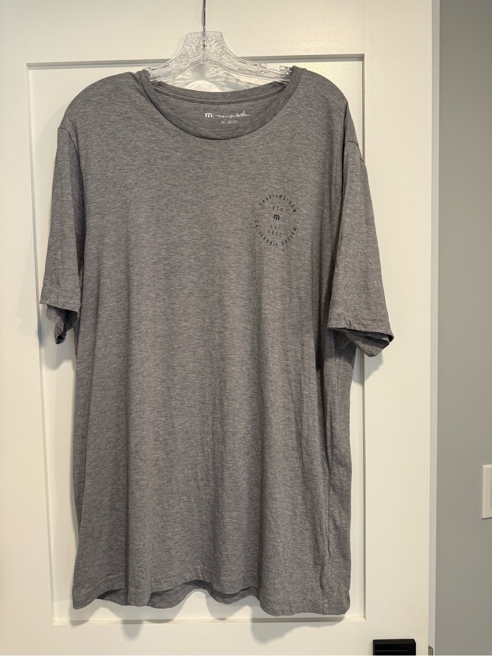 Travis Mathews Men’s Heather Gray Short-Sleeve Tee, size XL
